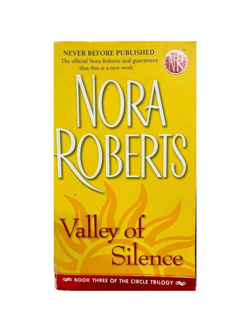 Valley of Silence by Nora Roberts (Paperback)